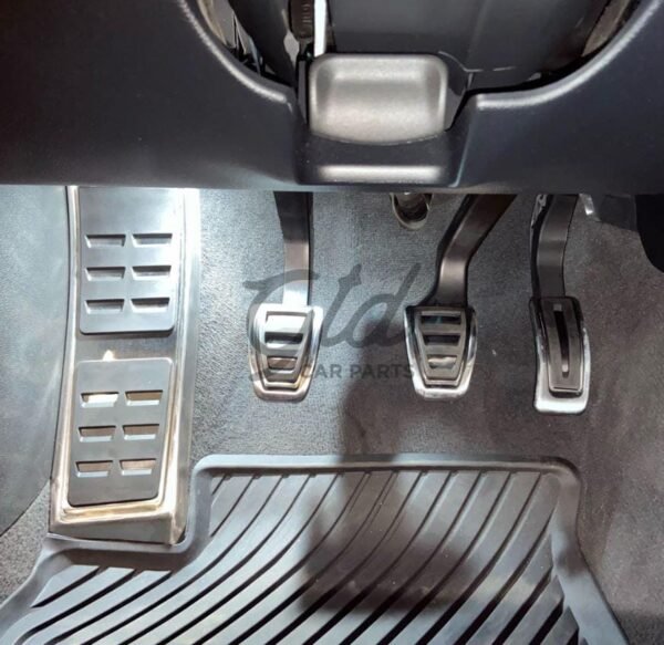 22171 au004 3